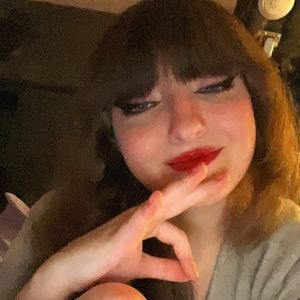 Meet your Posher, Hope